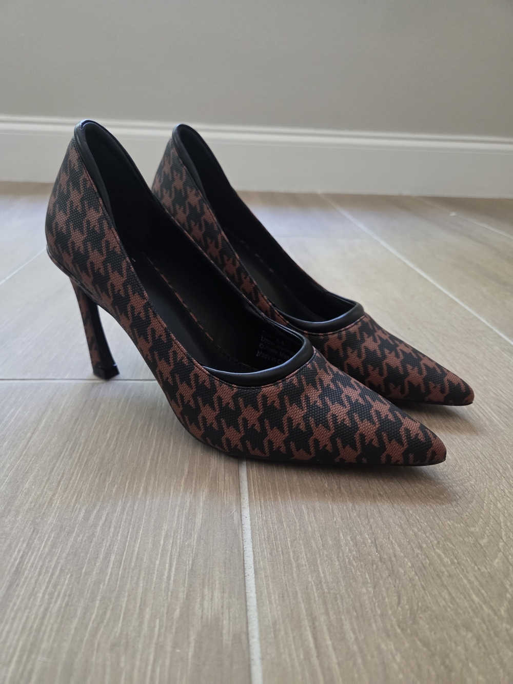 INC International Concepts Brown and Black Houndstooth Pointed-Toe Pumps